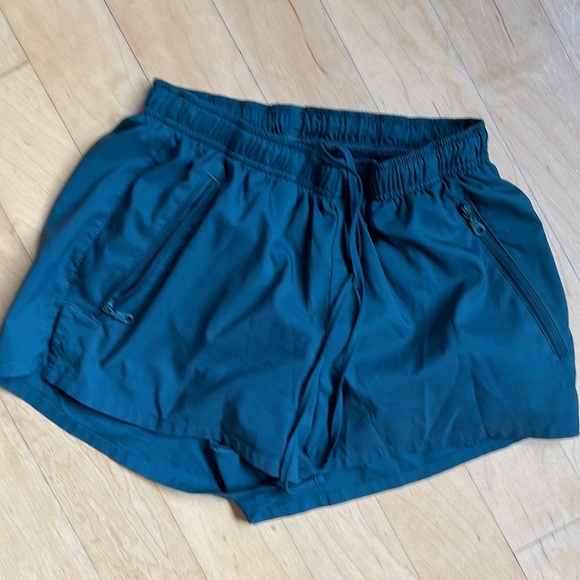 Girlfriend Collective green crop jacket & shorts - Picture 4 of 8